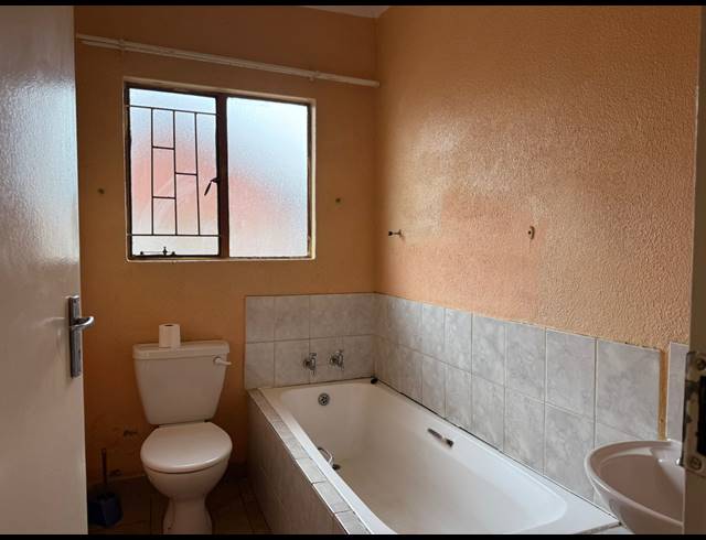 3 BEDROOM HOUSE FOR SALE IN TLHABANE WEST